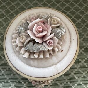Elegant Floral Trinket Box